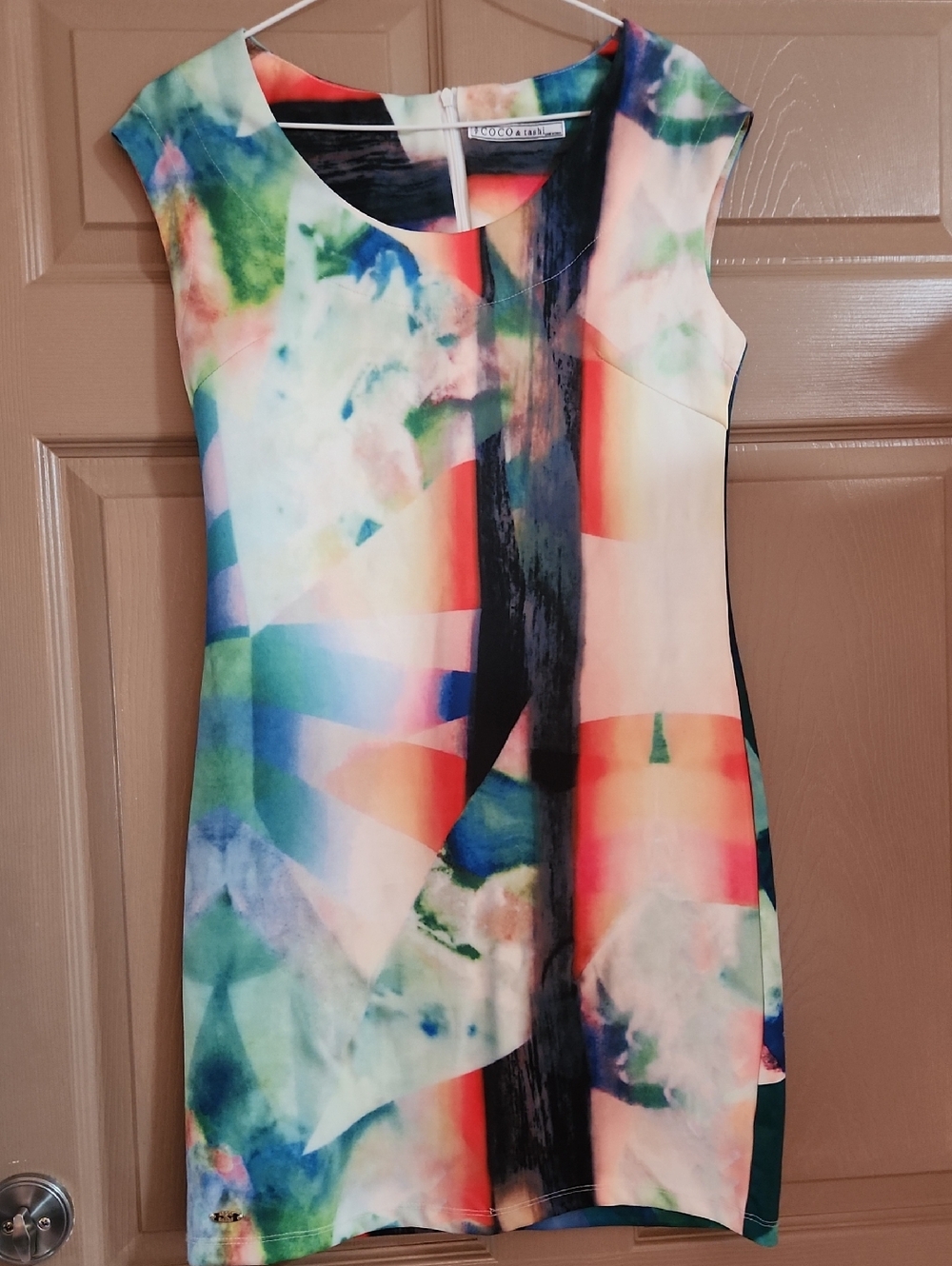 Coco & tashi Multicolor Abstract Sheath Dress with Black Accents. Sz SM
